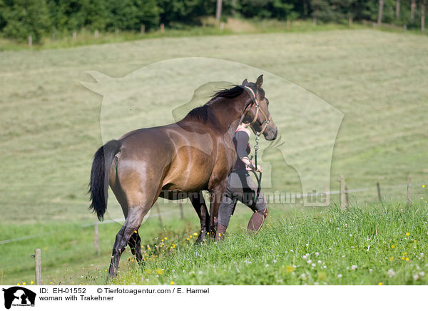 woman with Trakehner / EH-01552