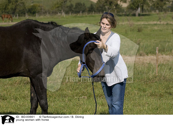 junge Frau mit Pferd / young woman with horse / BD-00661