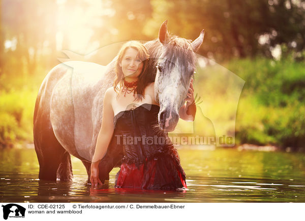 Frau und Warmblut / woman and warmblood / CDE-02125