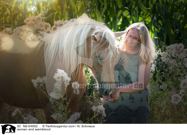 Frau und Warmblut / woman and warmblood / NS-04692