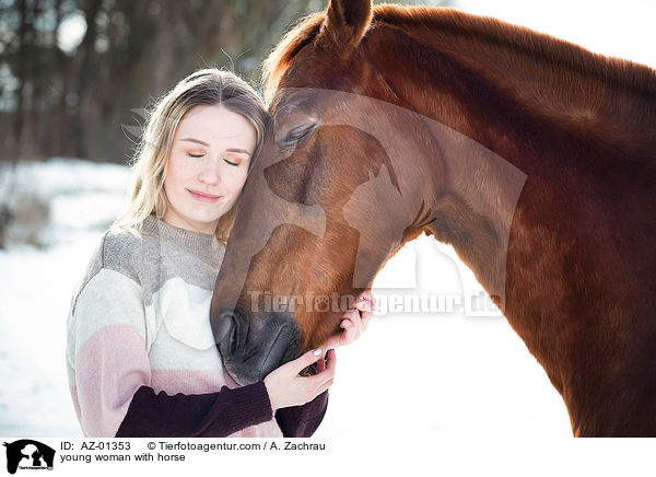 junge Frau mit Pferd / young woman with horse / AZ-01353
