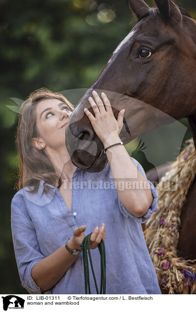 Frau und Warmblut / woman and warmblood / LIB-01311
