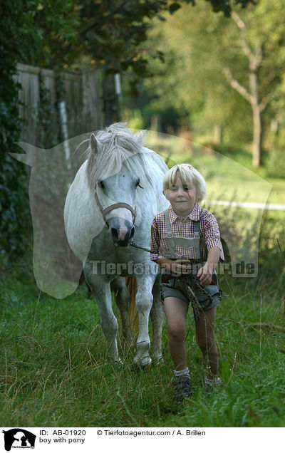 boy with pony / AB-01920