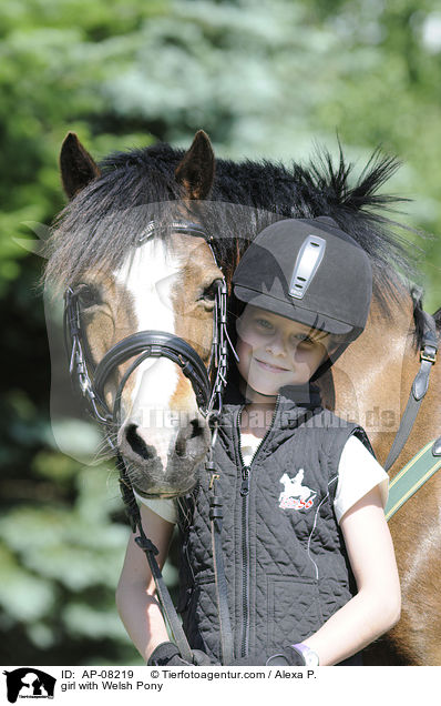 Mdchen mit Welsh Pony / girl with Welsh Pony / AP-08219
