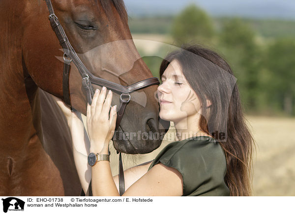 Frau und Westfale / woman and Westphalian horse / EHO-01738