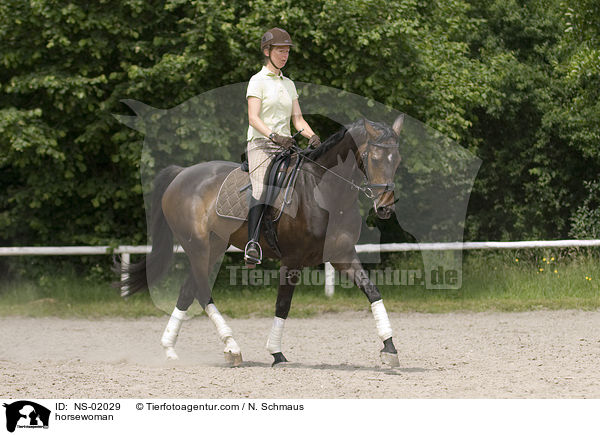 Reiterin / horsewoman / NS-02029