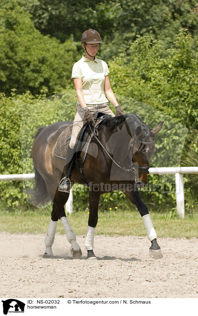 Reiterin / horsewoman / NS-02032