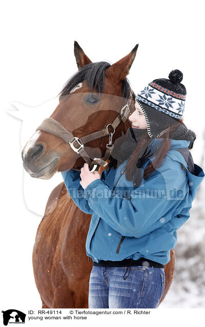 junge Frau mit Pferd / young woman with horse / RR-49114