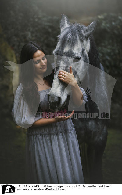 Frau und Araber-Berber / woman and Arabian-Berber-Horse / CDE-02943