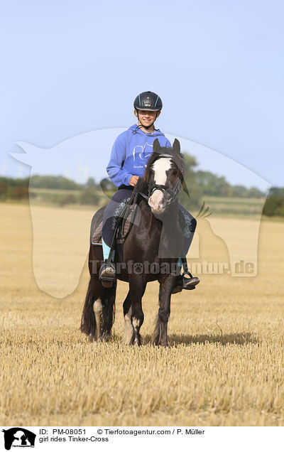 Mdchen reitet Tinker-Mix / girl rides Tinker-Cross / PM-08051