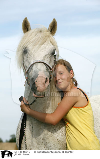 Mdchen mit Pferd / girl with horse / RR-16319