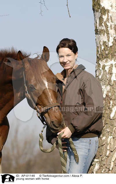 junge Frau mit Pferd / young woman with horse / AP-01146