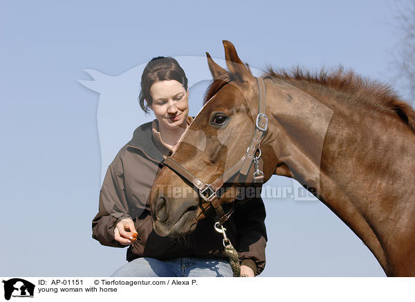 junge Frau mit Pferd / young woman with horse / AP-01151