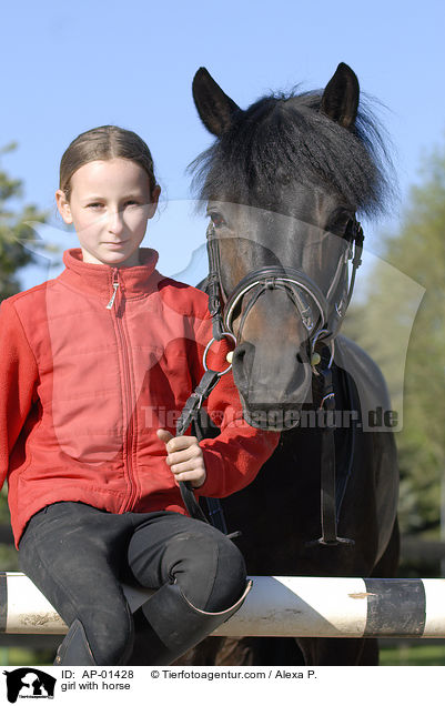 Mdchen mit Pferd / girl with horse / AP-01428