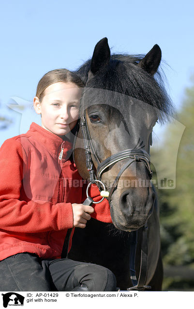 Mdchen mit Pferd / girl with horse / AP-01429