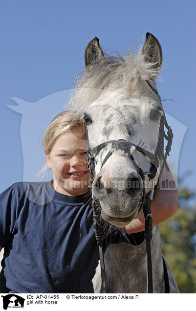 Mdchen mit Pferd / girl with horse / AP-01455