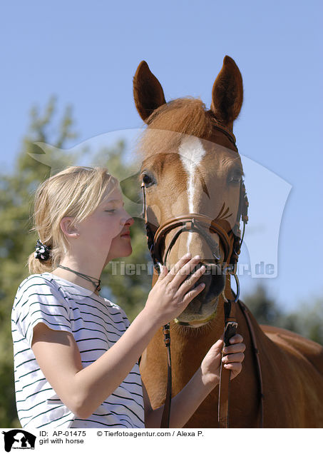 Mdchen mit Pferd / girl with horse / AP-01475