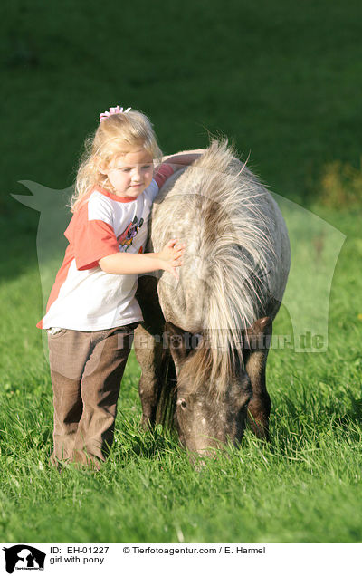 Mdchen mit Pony / girl with pony / EH-01227