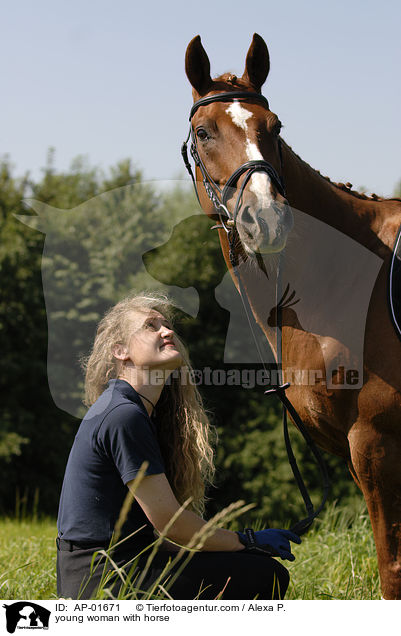 junge Frau mit Pferd / young woman with horse / AP-01671