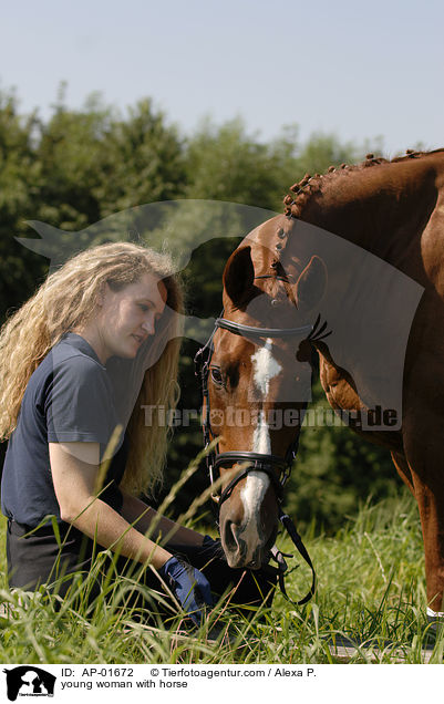 junge Frau mit Pferd / young woman with horse / AP-01672