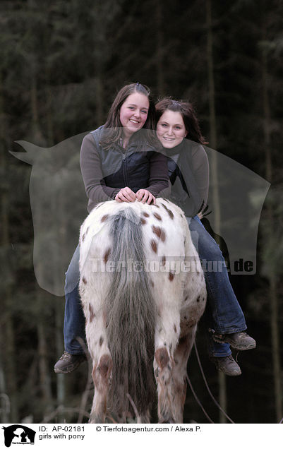 girls with pony / AP-02181