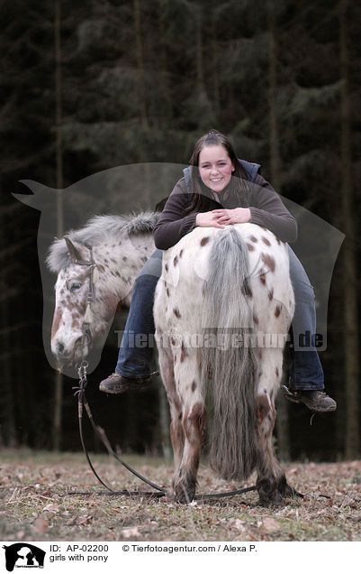 Mdels mit Pony / girls with pony / AP-02200
