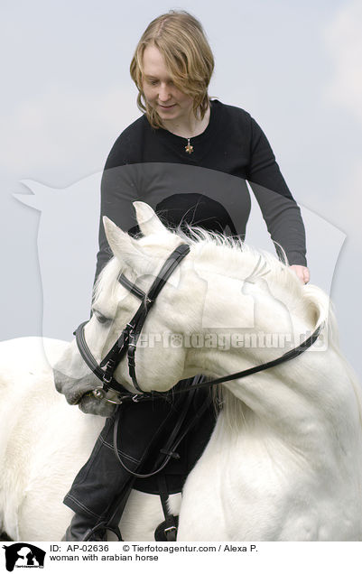 Frau mit Araber / woman with arabian horse / AP-02636