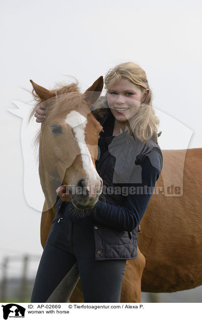 Frau mit Pferd / woman with horse / AP-02669