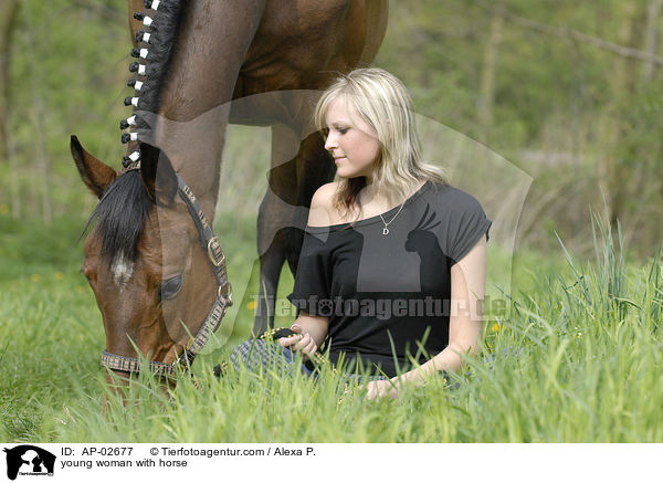 junge Frau mit Pferd / young woman with horse / AP-02677