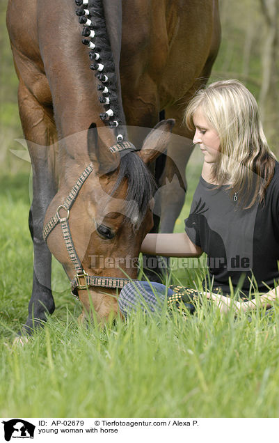 junge Frau mit Pferd / young woman with horse / AP-02679