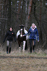 girls with horse