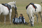 girls with horses