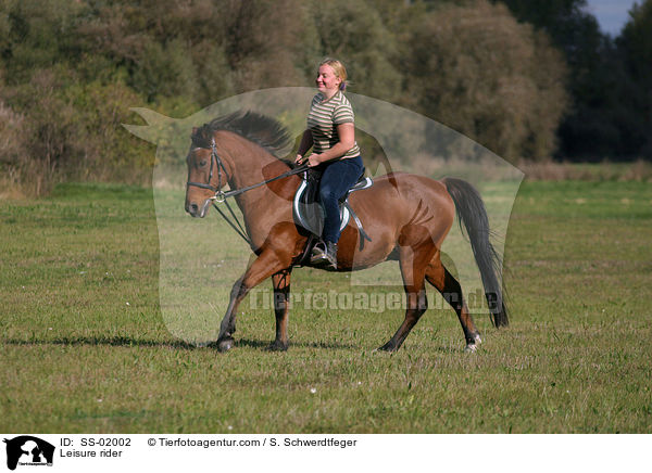 Frau reitet Pony / Leisure rider / SS-02002