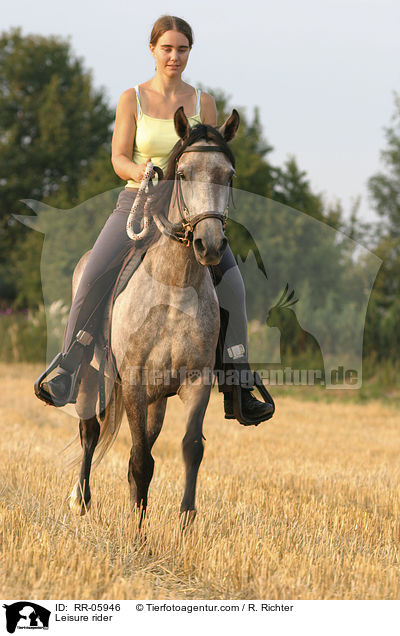 Pferd und Reiter / Leisure rider / RR-05946