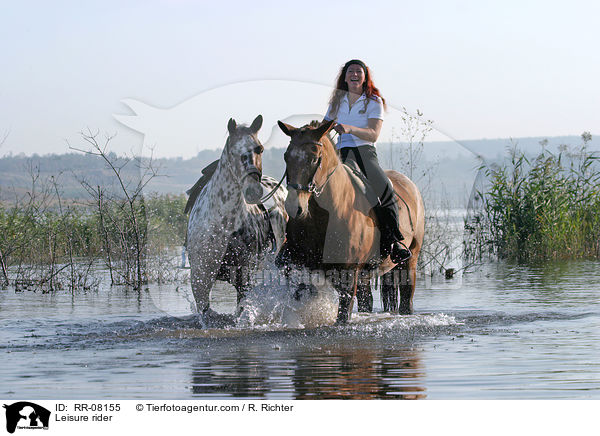 Reiterin mit Handpferd / Leisure rider / RR-08155