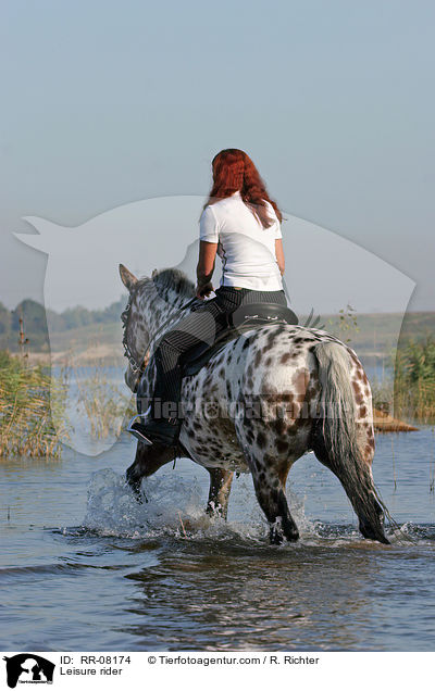 Ritt durchs Wasser / Leisure rider / RR-08174