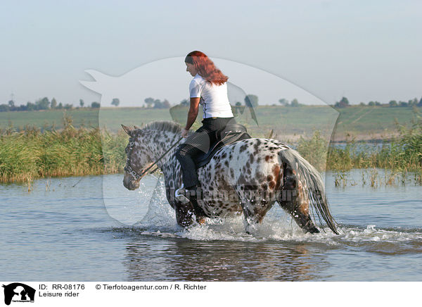 Ritt durchs Wasser / Leisure rider / RR-08176