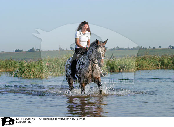 Ritt durchs Wasser / Leisure rider / RR-08178