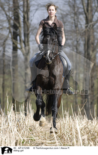 Reiterin auf Pferd / riding girl / AP-01298