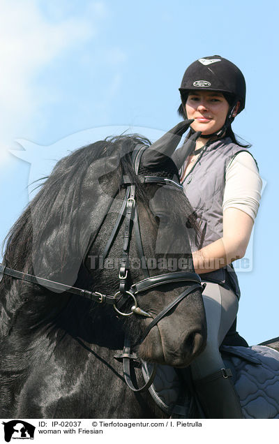 Reiterin auf Friese / woman with Friesian / IP-02037