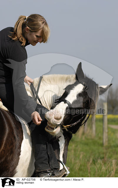 riding woman / AP-02756