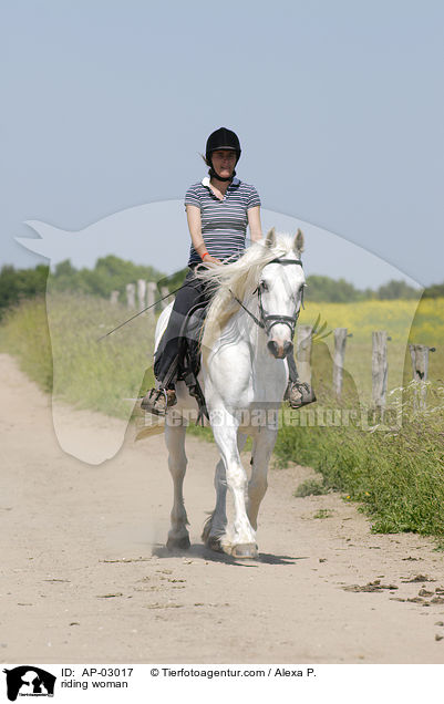 riding woman / AP-03017