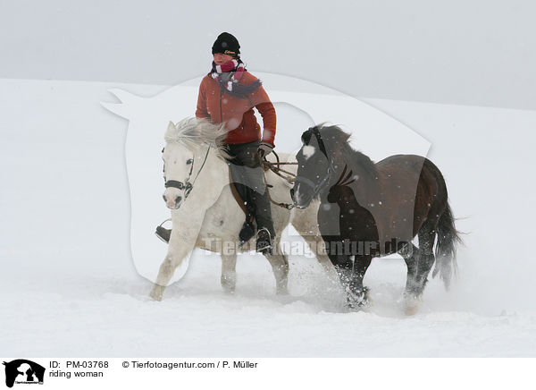 reiten mit Handpferd / riding woman / PM-03768