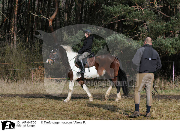 Reiter an der Longe / rider at lunge / AP-04756