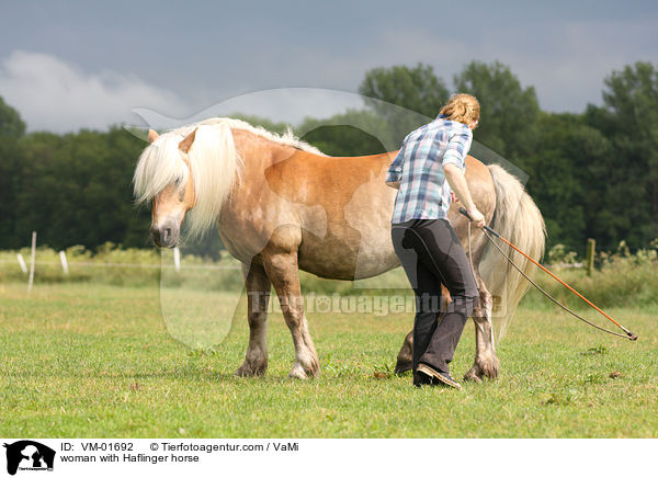 Frau mit Haflinger / woman with Haflinger horse / VM-01692