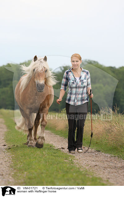 Frau mit Haflinger / woman with Haflinger horse / VM-01721