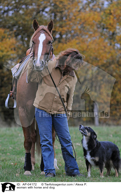 Frau mit Pferd und Hund / woman with horse and dog / AP-04172