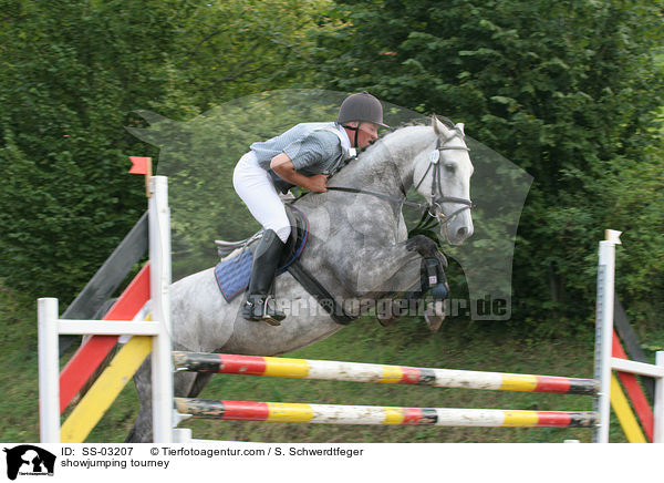 showjumping tourney / SS-03207