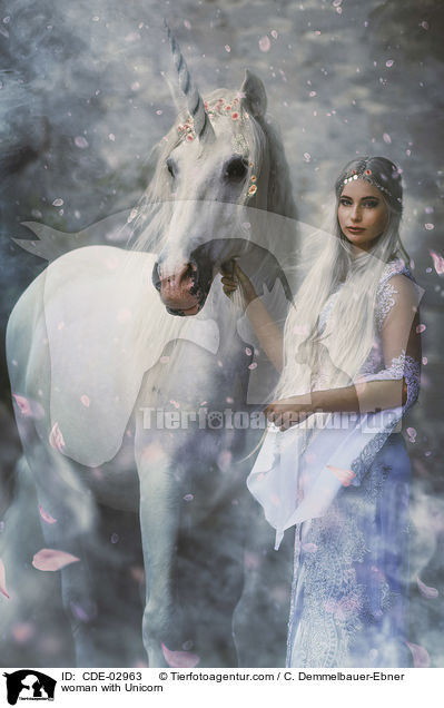 Frau mit Einhorn / woman with Unicorn / CDE-02963
