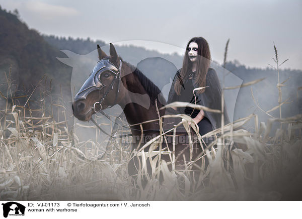Frau mit Kriegspferd / woman with warhorse / VJ-01173